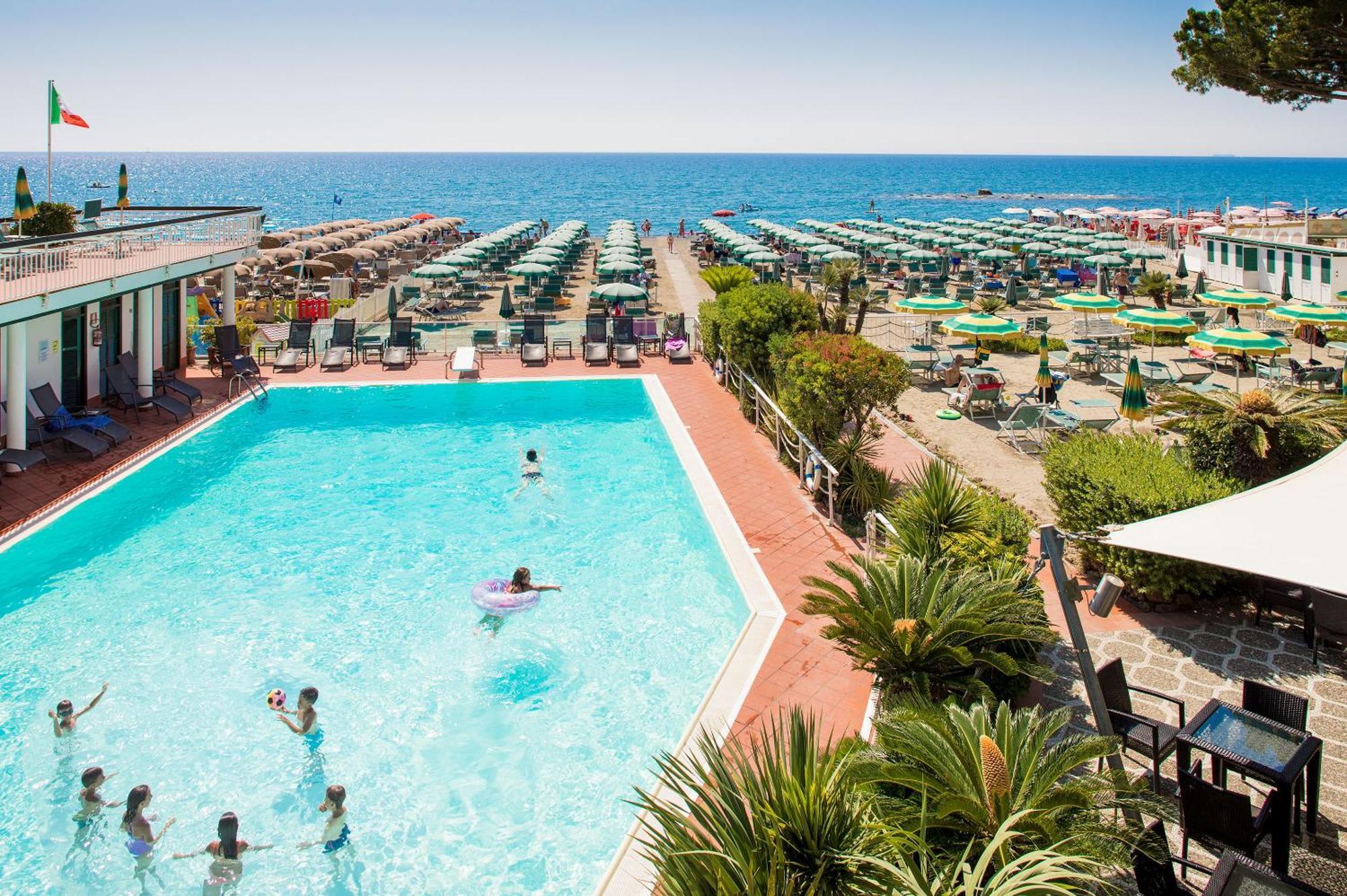 Hotel Gabriella Diano Marina Exterior foto